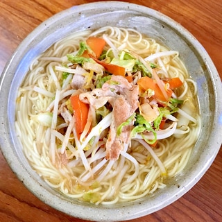 野菜たっぷり☆肉野菜炒めラーメン